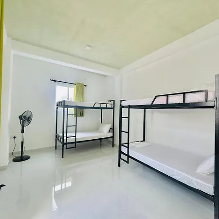 Sea Breeze Guest House Negombo Exterior photo