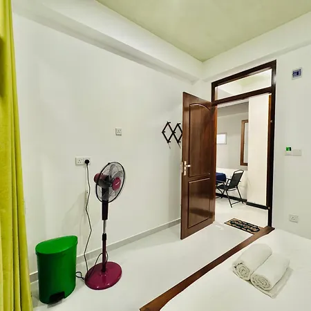 Sea Breeze Guest House Negombo Exterior photo